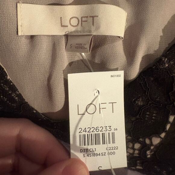 NWT loft black lace over tan tank top with small flaw - Picture 6 of 8